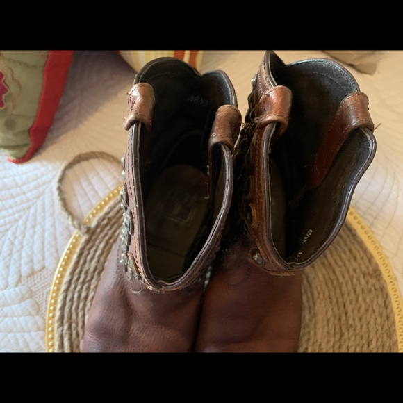 Frye short boots size 6.5B - Picture 6 of 12